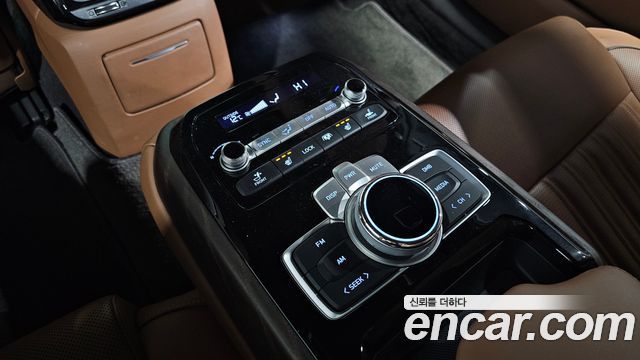 Genesis G90 2021 — photo 26