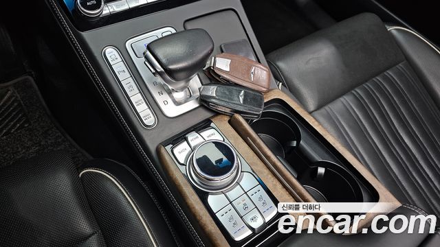 Genesis G90 2019 — photo 12