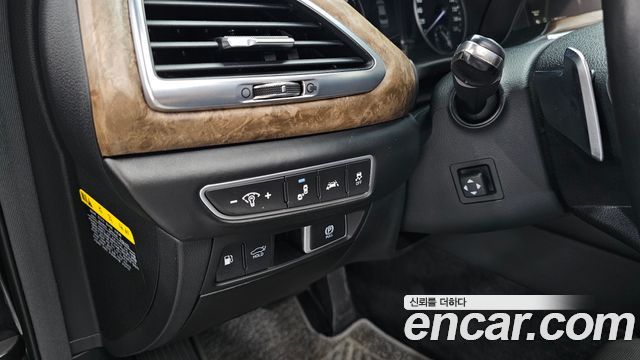 Genesis G90 2019 — photo 24