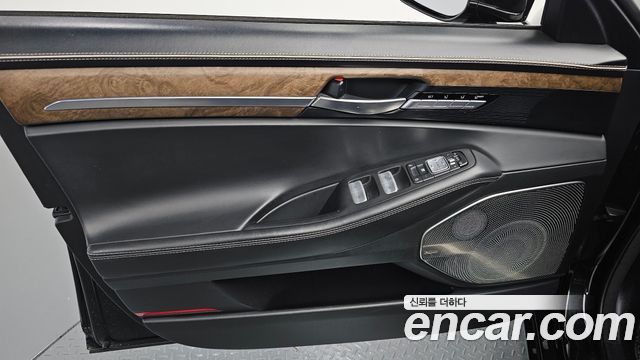 Genesis G90 2019 — photo 14