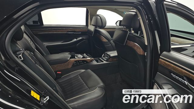 Genesis G90 2019 — photo 16