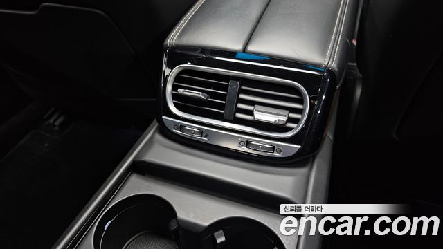 Genesis G90 2019 — photo 31