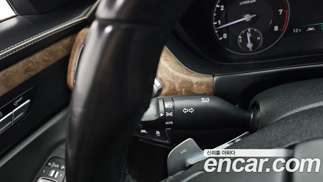 Genesis G90 2019 — photo 34