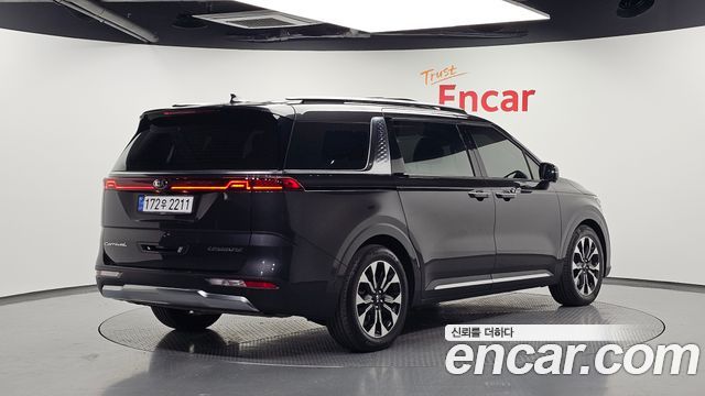 Kia Canival 2021 — photo 2