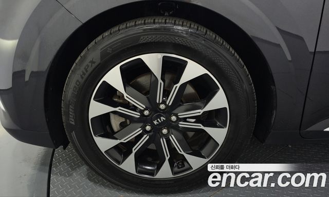Kia Canival 2021 — photo 5