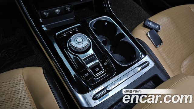 Kia Canival 2021 — photo 12