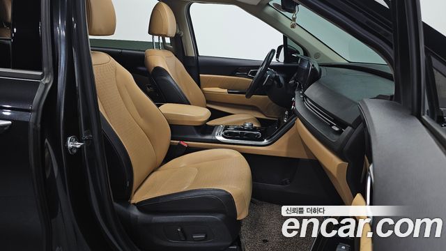 Kia Canival 2021 — photo 13