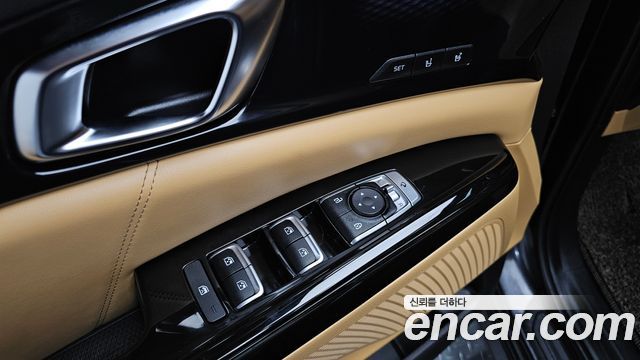 Kia Canival 2021 — photo 22