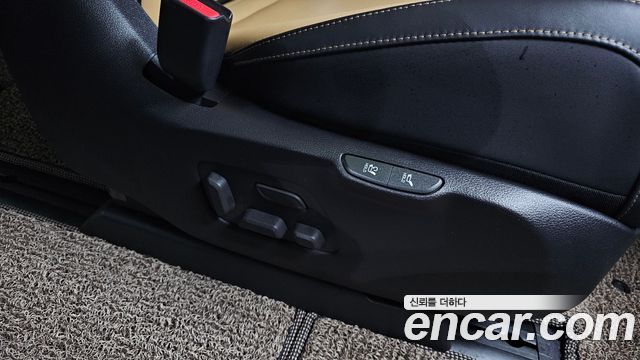 Kia Canival 2021 — photo 32