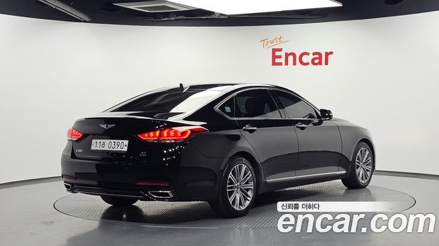 Genesis G80 2017 — photo 2