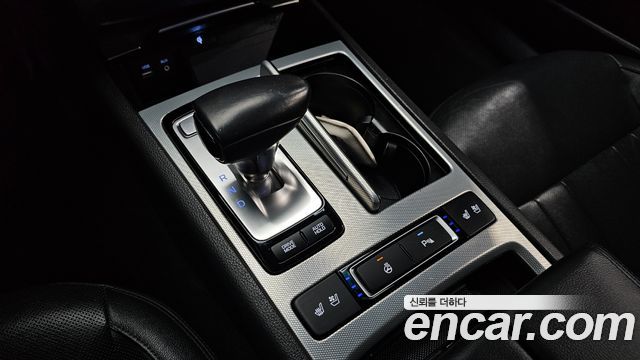 Genesis G80 2017 — photo 12