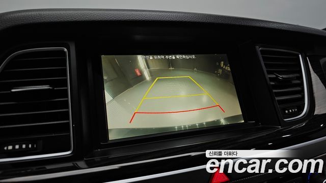 Genesis G80 2017 — photo 21