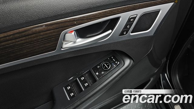 Genesis G80 2017 — photo 22