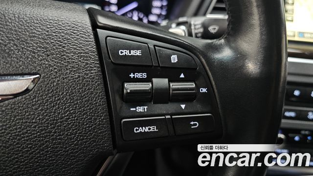 Genesis G80 2017 — photo 27