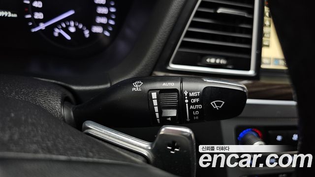 Genesis G80 2017 — photo 29