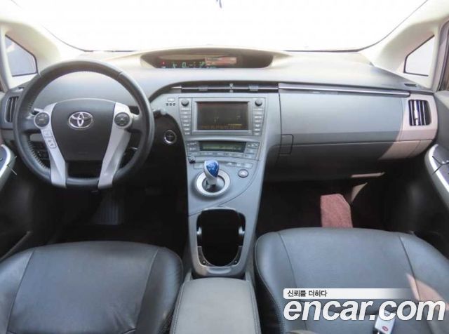 Toyota Prius 2010 — photo 7