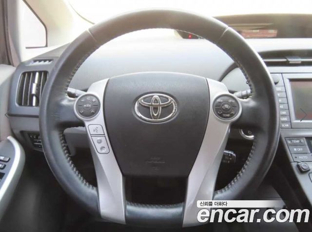 Toyota Prius 2010 — photo 8