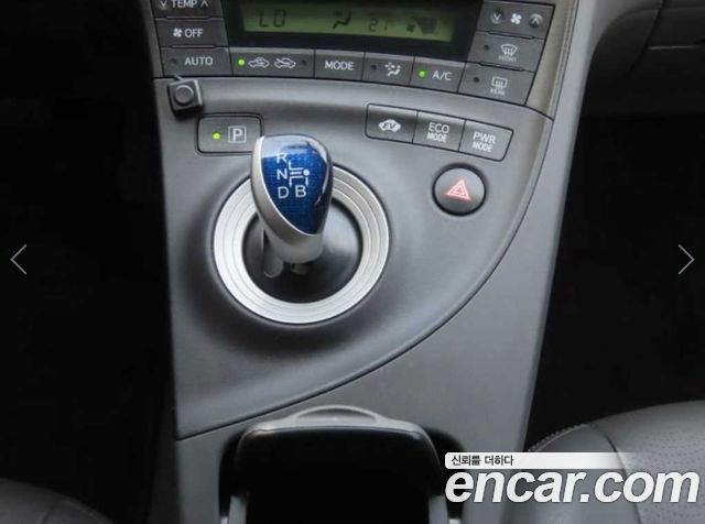 Toyota Prius 2010 — photo 11