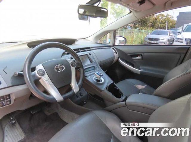 Toyota Prius 2010 — photo 15