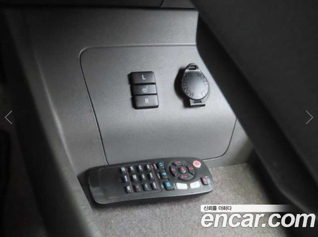 Toyota Prius 2010 — photo 16