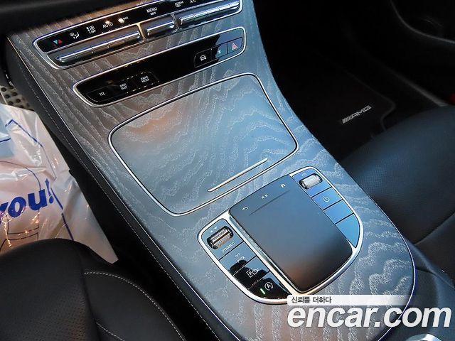 Mercedes-Benz E-Class 2022 — photo 15