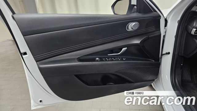 Hyundai AVANTE 2023 — photo 14