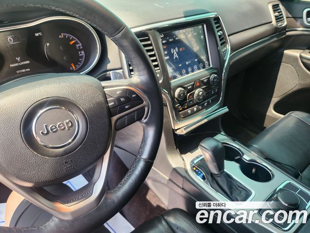Jeep Cherokee 2018 — photo 10