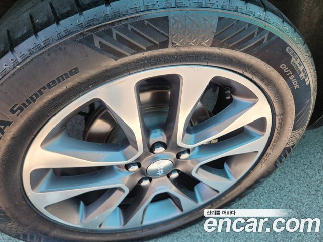 Jeep Cherokee 2018 — photo 17