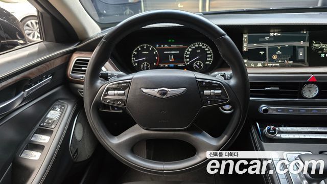 Genesis G90 2020 — photo 12