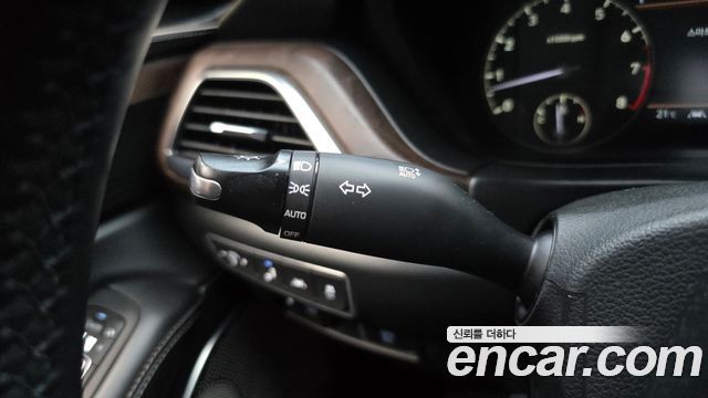 Genesis G90 2020 — photo 15