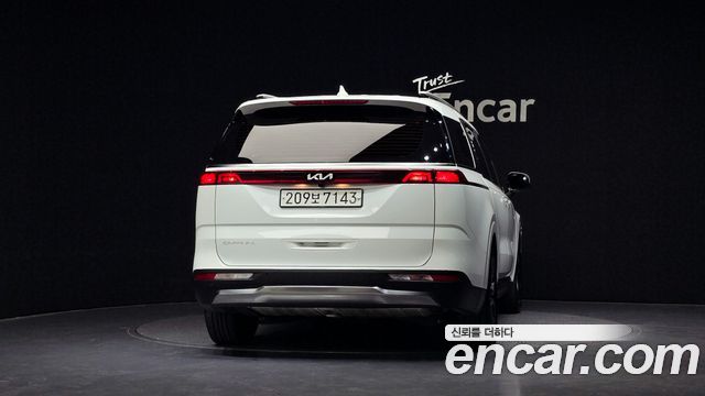 Kia Canival 2022 — photo 4