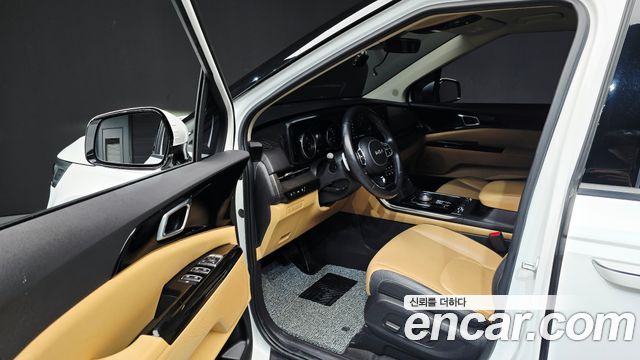 Kia Canival 2022 — photo 13