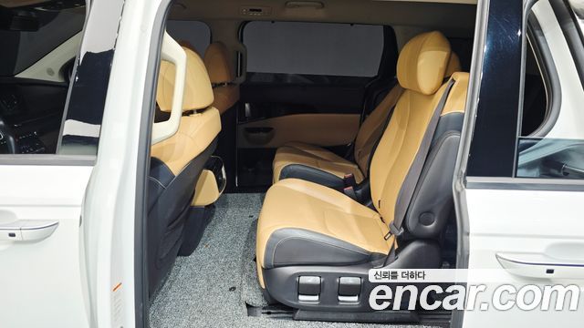 Kia Canival 2022 — photo 17