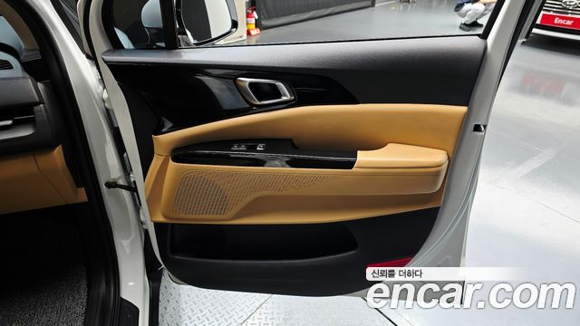 Kia Canival 2022 — photo 15