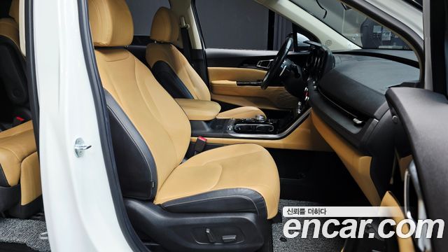 Kia Canival 2022 — photo 16