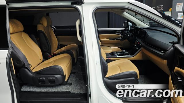 Kia Canival 2022 — photo 27