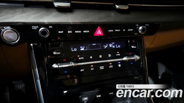 Kia Canival 2022 — photo 32