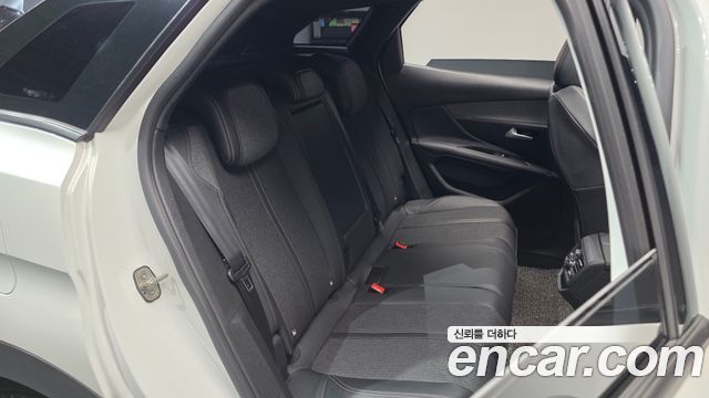 Peugeot 3008 2019 — photo 18