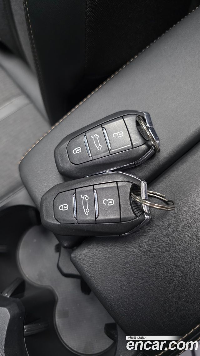 Peugeot 3008 2019 — photo 24