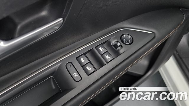 Peugeot 3008 2019 — photo 34