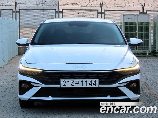 Hyundai AVANTE 2024 — photo 1