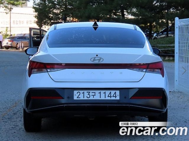 Hyundai AVANTE 2024 — photo 4