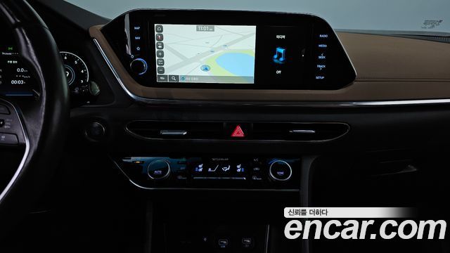 Hyundai Sonata 2020 — photo 19