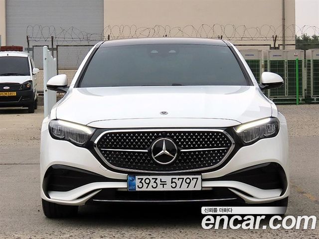 Mercedes-Benz E-Class 2026 — photo 2
