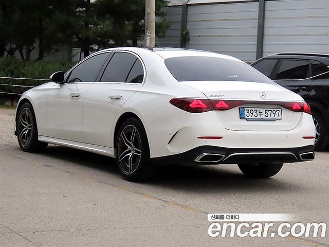 Mercedes-Benz E-Class 2026 — photo 3