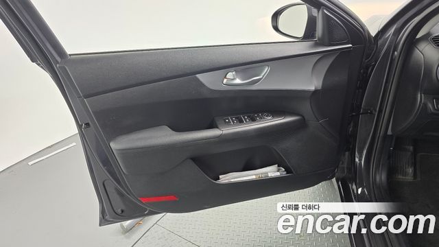 Kia K3 2022 — photo 14