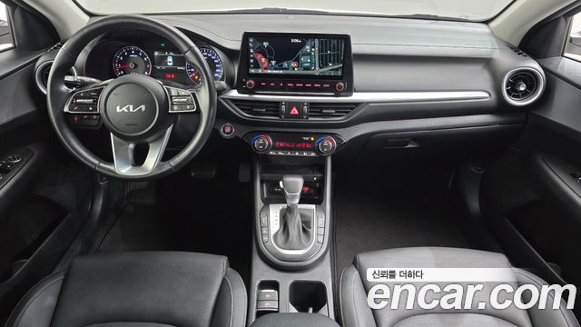 Kia K3 2022 — photo 10