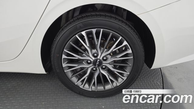 Kia K3 2022 — photo 7