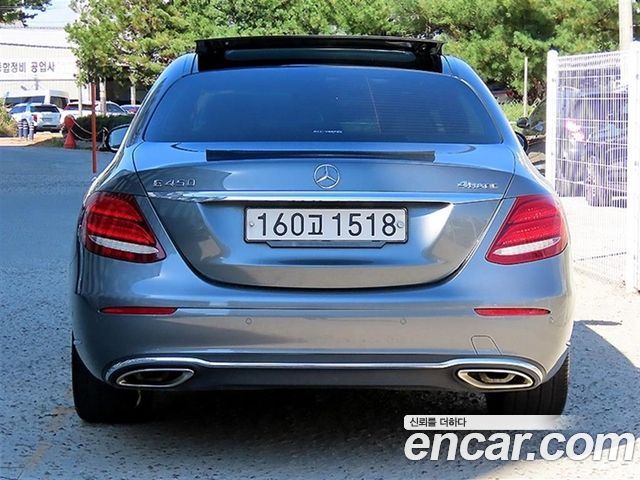 Mercedes-Benz E-Class 2020 — photo 4