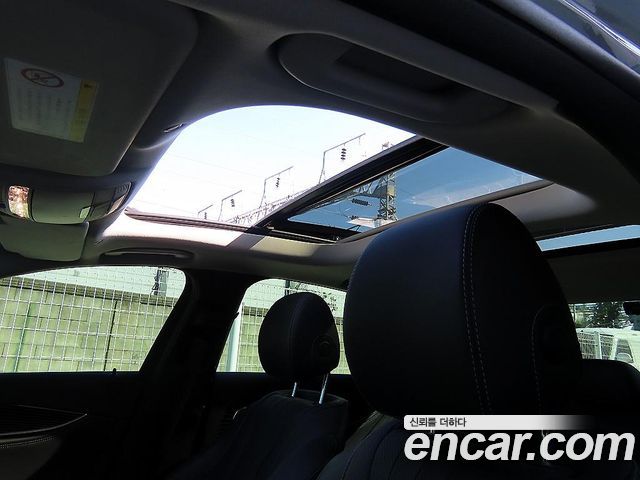 Mercedes-Benz E-Class 2020 — photo 17